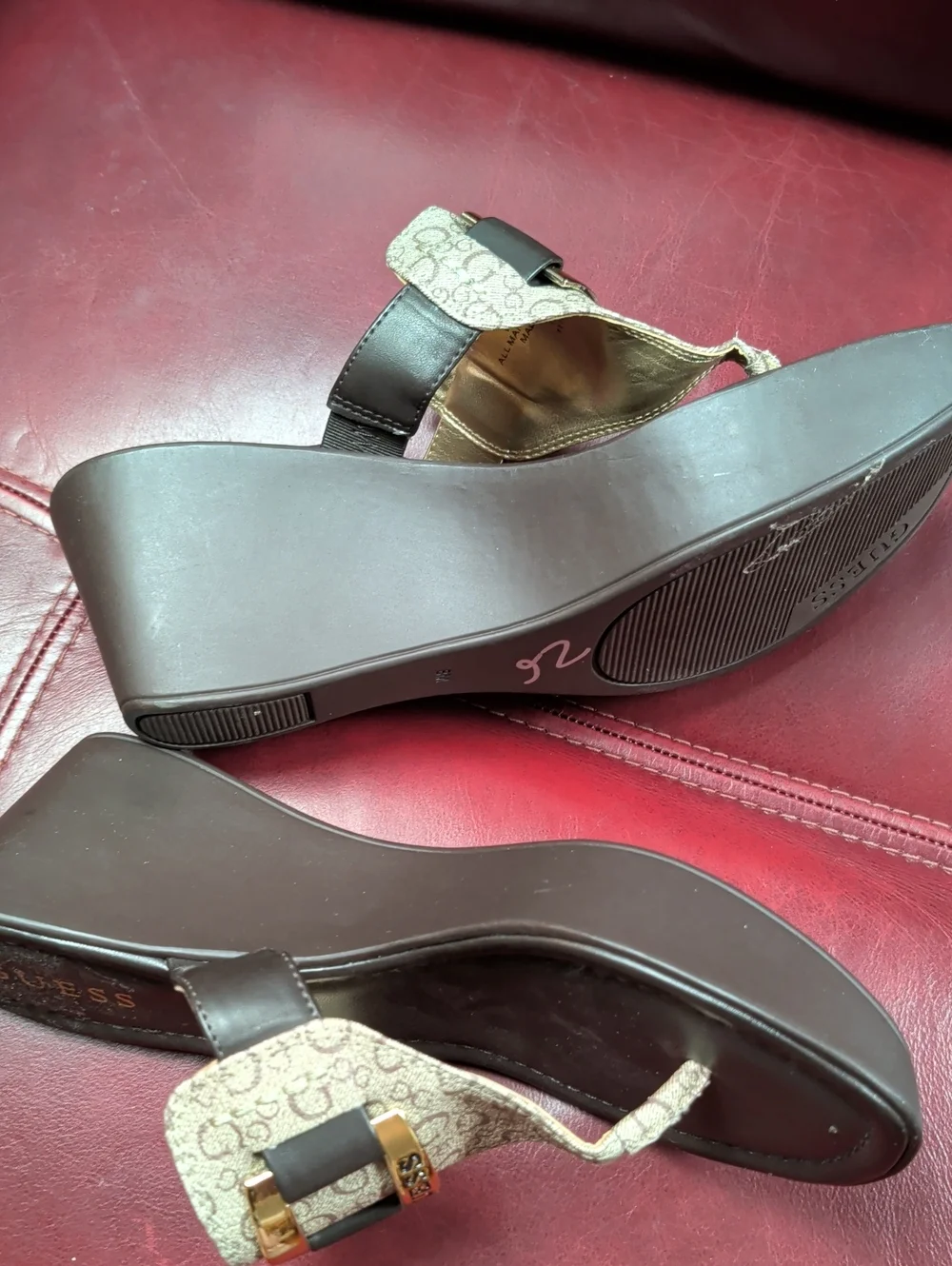 GUESS Brown Logo Thong Sandals with Gold Hardware Size 8